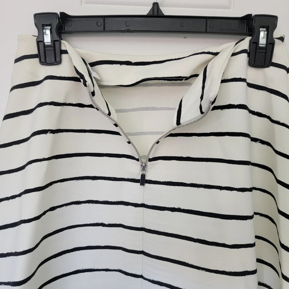 Elizabeth And James Back And White Striped A Line Back Zip Full Skirt Size 4 - Picture 4 of 9